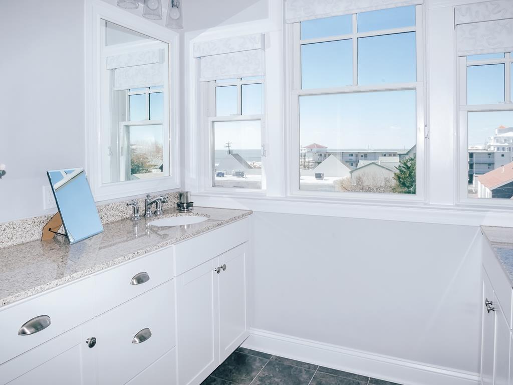 Pool - Center of Town - sleeps 16 ppl | Photo 26