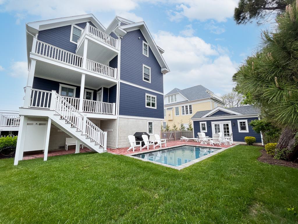 Pool - Center of Town - sleeps 16 ppl | Photo 5