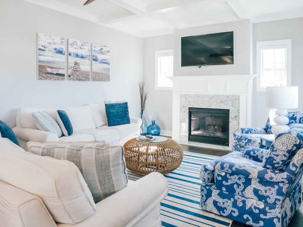 Pool - Center of Town - sleeps 16 ppl | Photo 8