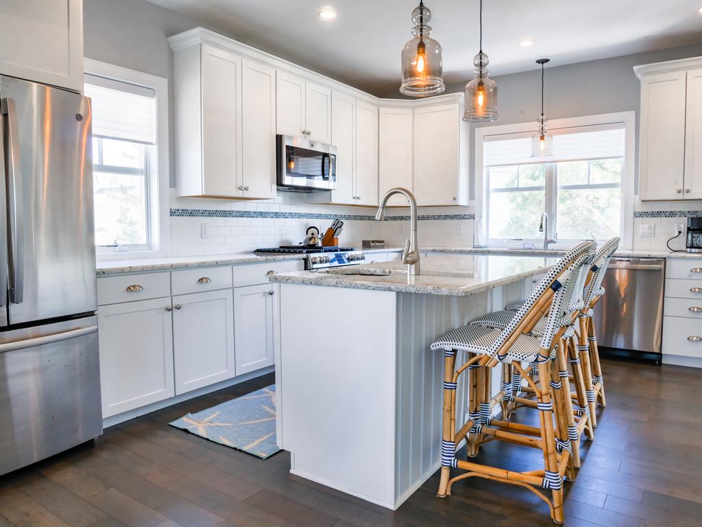 Pool - Center of Town - sleeps 16 ppl | Photo 10