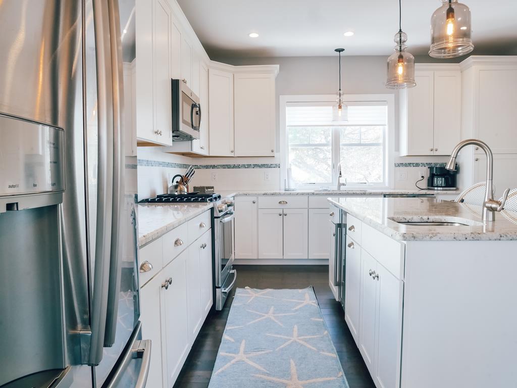 Pool - Center of Town - sleeps 16 ppl | Photo 11