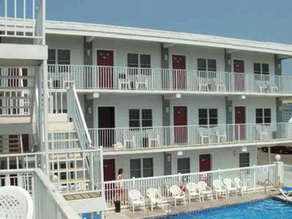 https://realtimerental.com/rrv10/RentalPhotos/1147/1147370.0.jpg