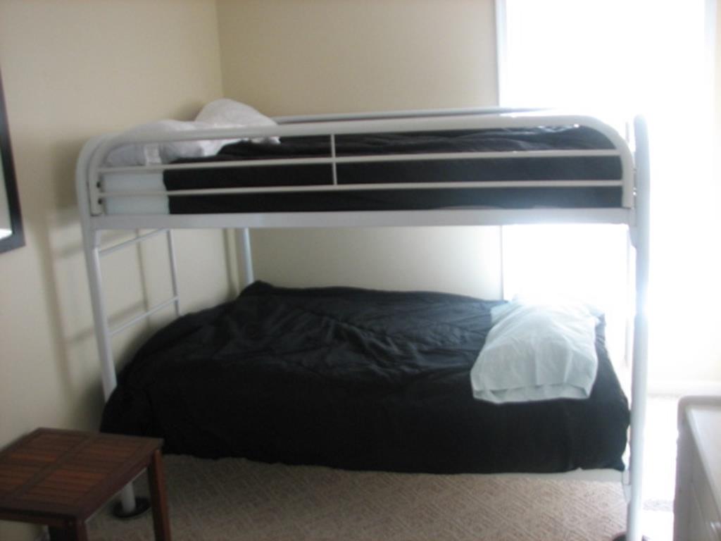 https://realtimerental.com/rrv10/RentalPhotos/1147/1147371.3.jpg