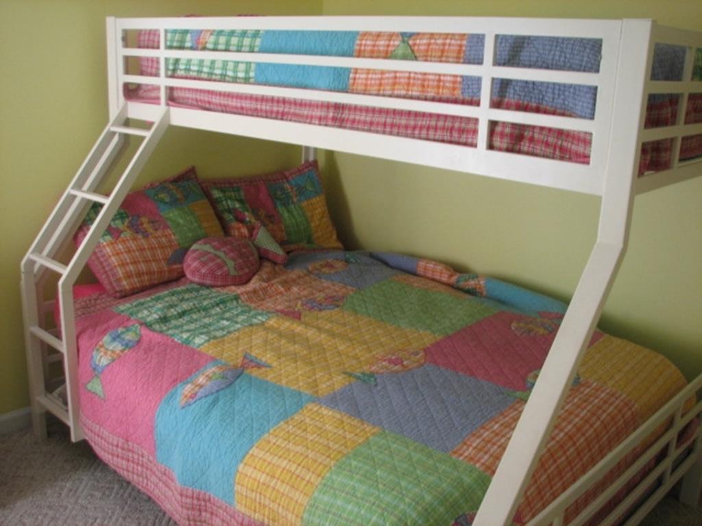 https://realtimerental.com/rrv10/RentalPhotos/1147/1147371.5.jpg