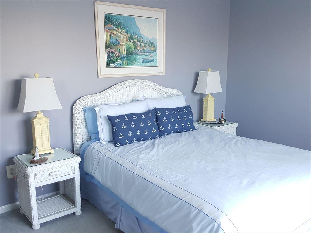 https://realtimerental.com/rrv10/RentalPhotos/1147/1147377.7.jpg