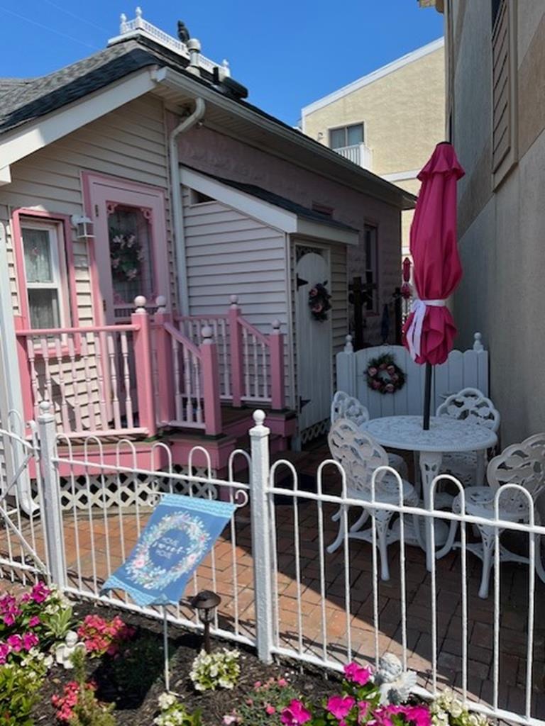 8409 East Landis Avenue - Picture 