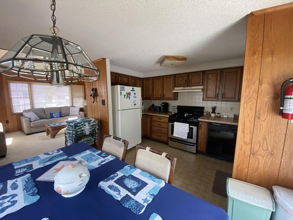 12 W. Mac Evoy Lane, The Dunes (Bay Side)