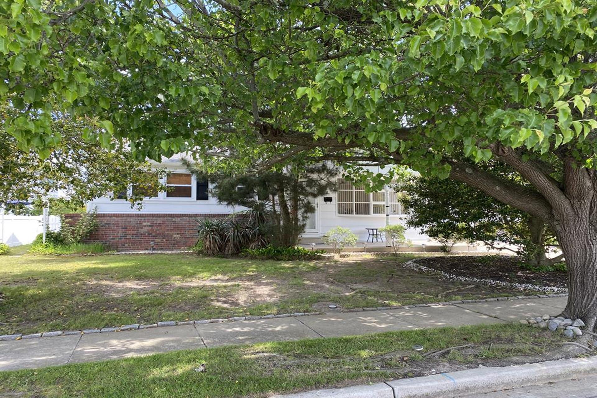 225 48th Street NFR 2025 Being torn down - Picture 14