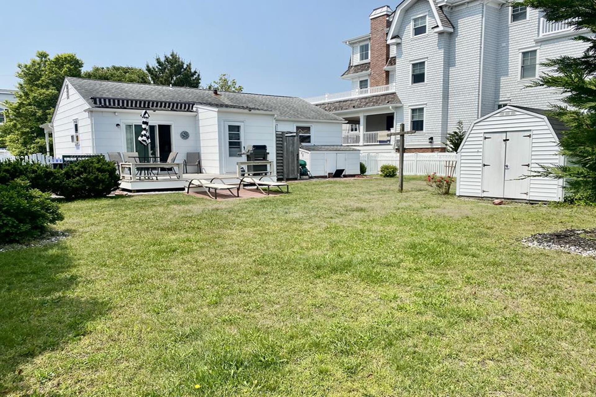 225 48th Street NFR 2025 Being torn down - Picture 4