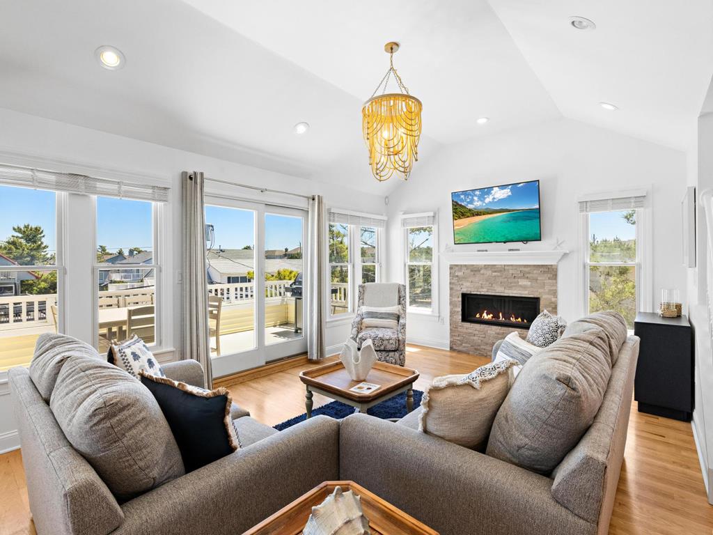 22 E Virginia Avenue, Haven Beach (Ocean Side)