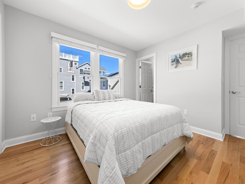 22 E Virginia Avenue, Haven Beach (Ocean Side)