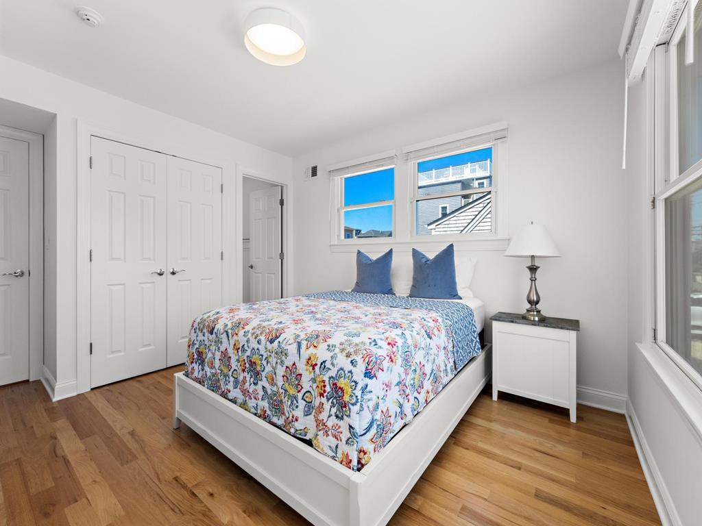 22 E Virginia Avenue, Haven Beach (Ocean Side)