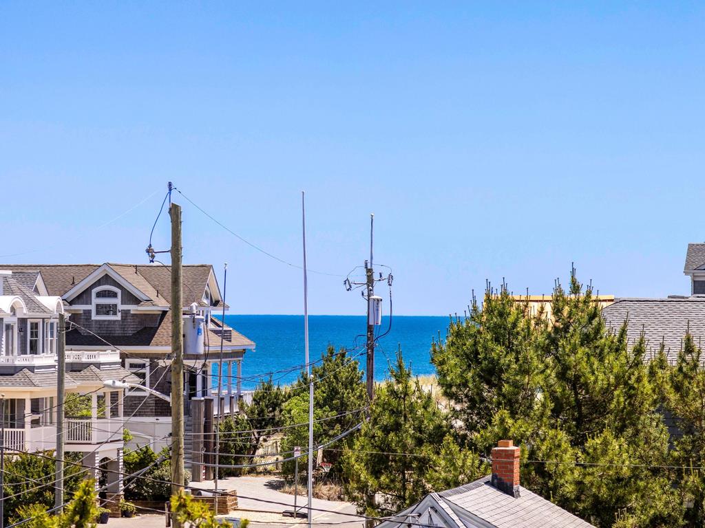 22 E Virginia Avenue, Haven Beach (Ocean Side)