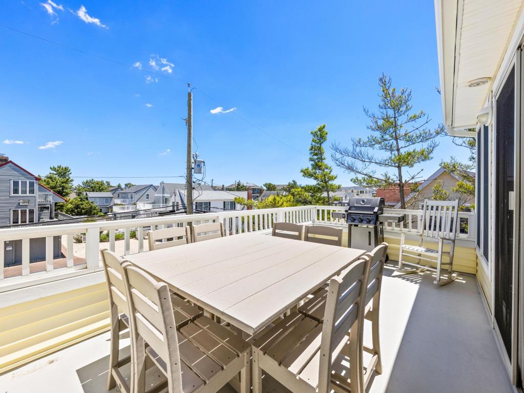 22 E Virginia Avenue, Haven Beach (Ocean Side)