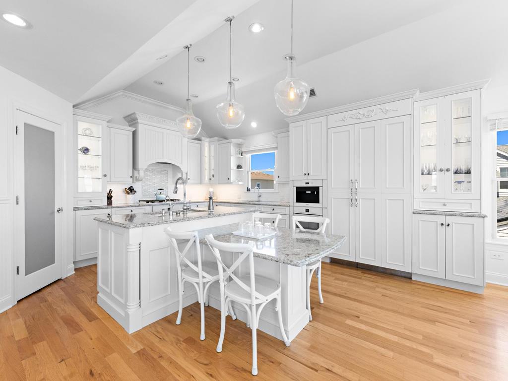 22 E Virginia Avenue, Haven Beach (Ocean Side)