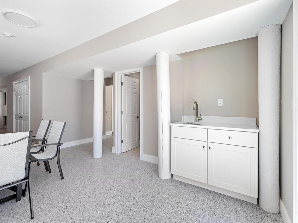 22 E Virginia Avenue, Haven Beach (Ocean Side)