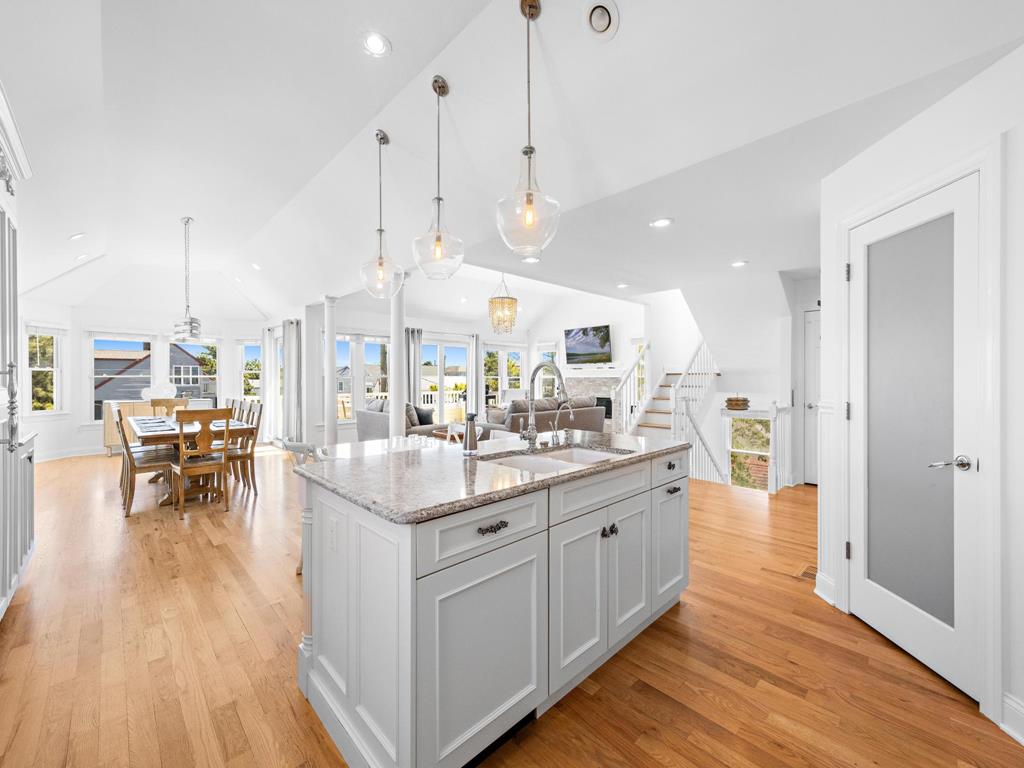 22 E Virginia Avenue, Haven Beach (Ocean Side)