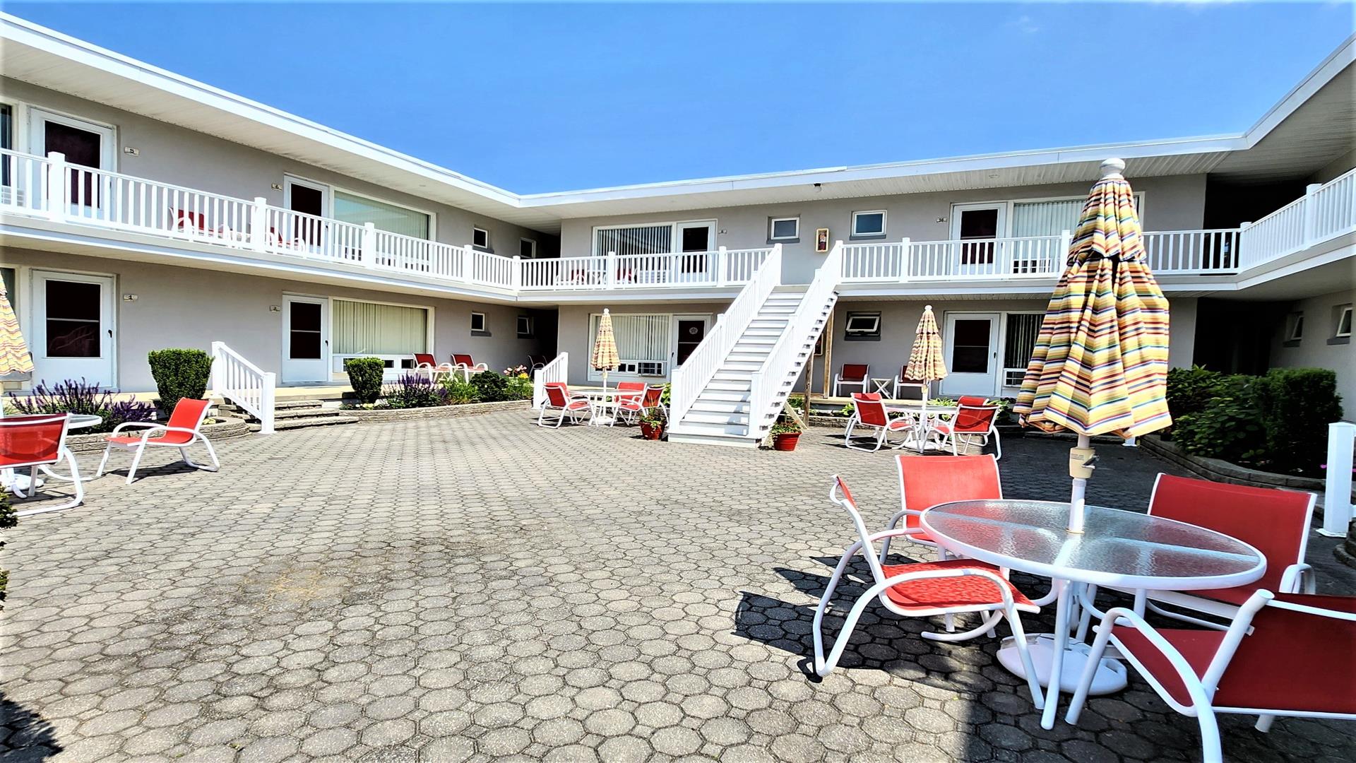 9816 Second Avenue, Stone Harbor (Mid-Island) - Picture 4