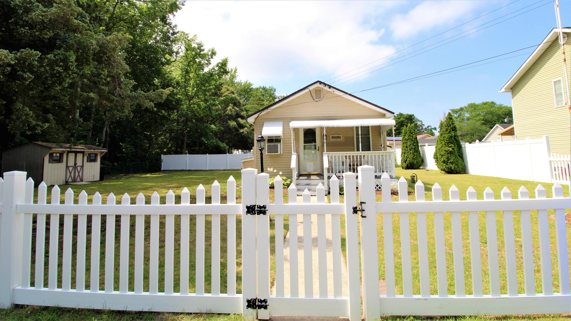 Bayside Bungalow Vacation Rental in Villas,NJ Homestead Cape May BE2