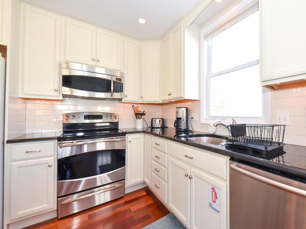 RELAX, REFLECT and RECHARGE at 1241 Penn Ave. | Photo 13