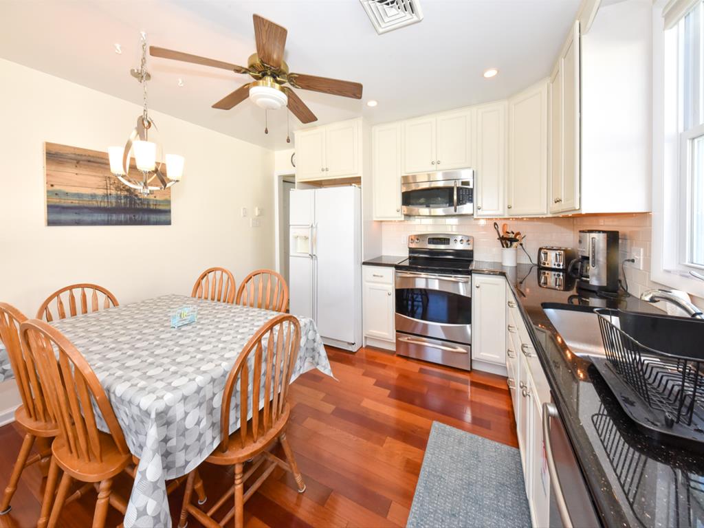 RELAX, REFLECT and RECHARGE at 1241 Penn Ave. | Photo 14