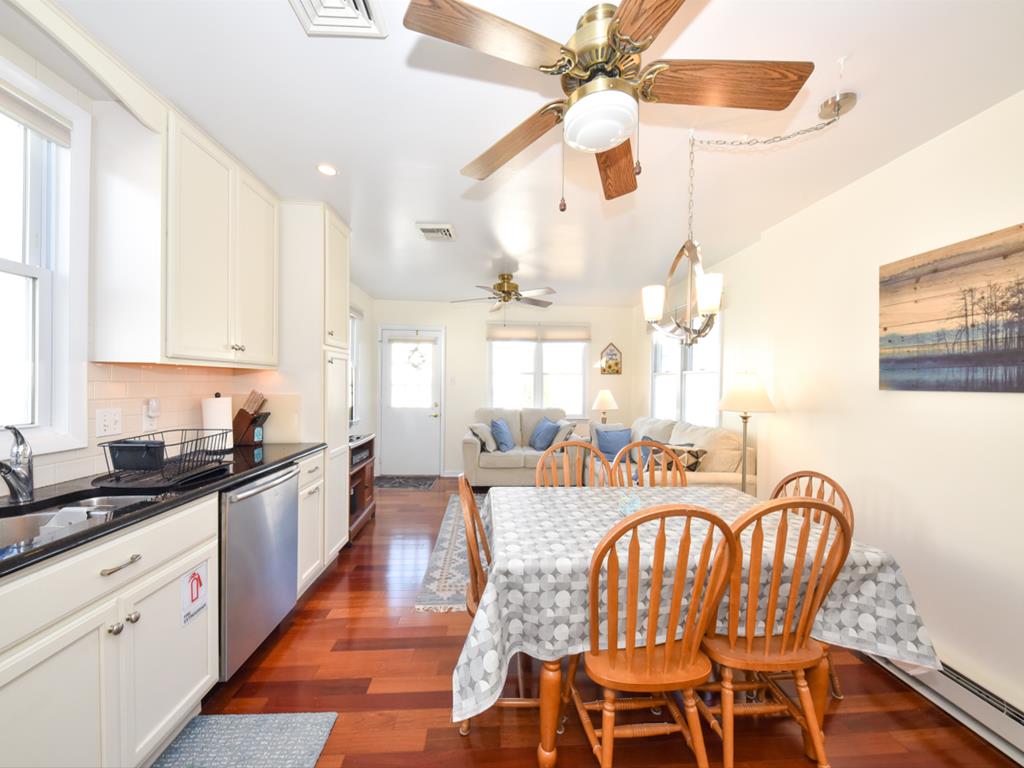 RELAX, REFLECT and RECHARGE at 1241 Penn Ave. | Photo 16