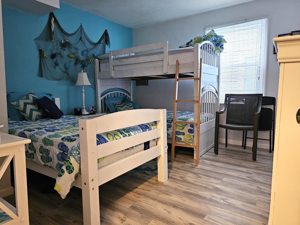 135 65th Street - Picture 