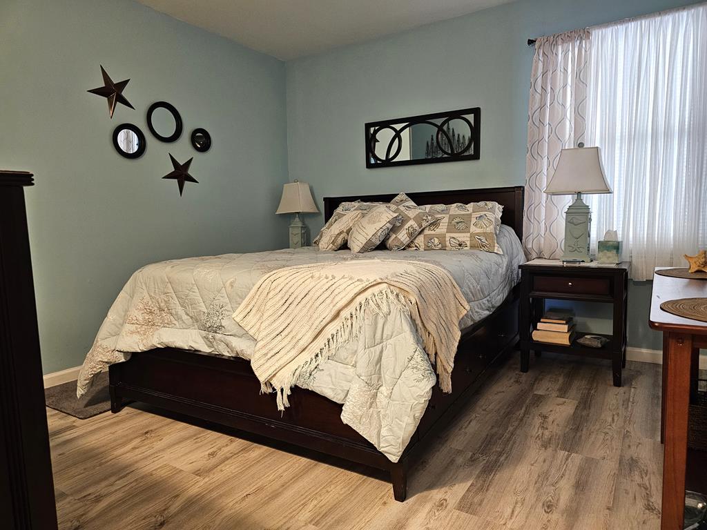 135 65th Street - Picture 