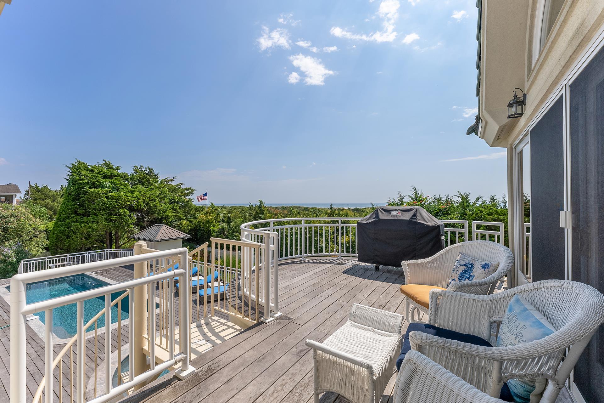 3945 First Avenue, Avalon (Beach Front)