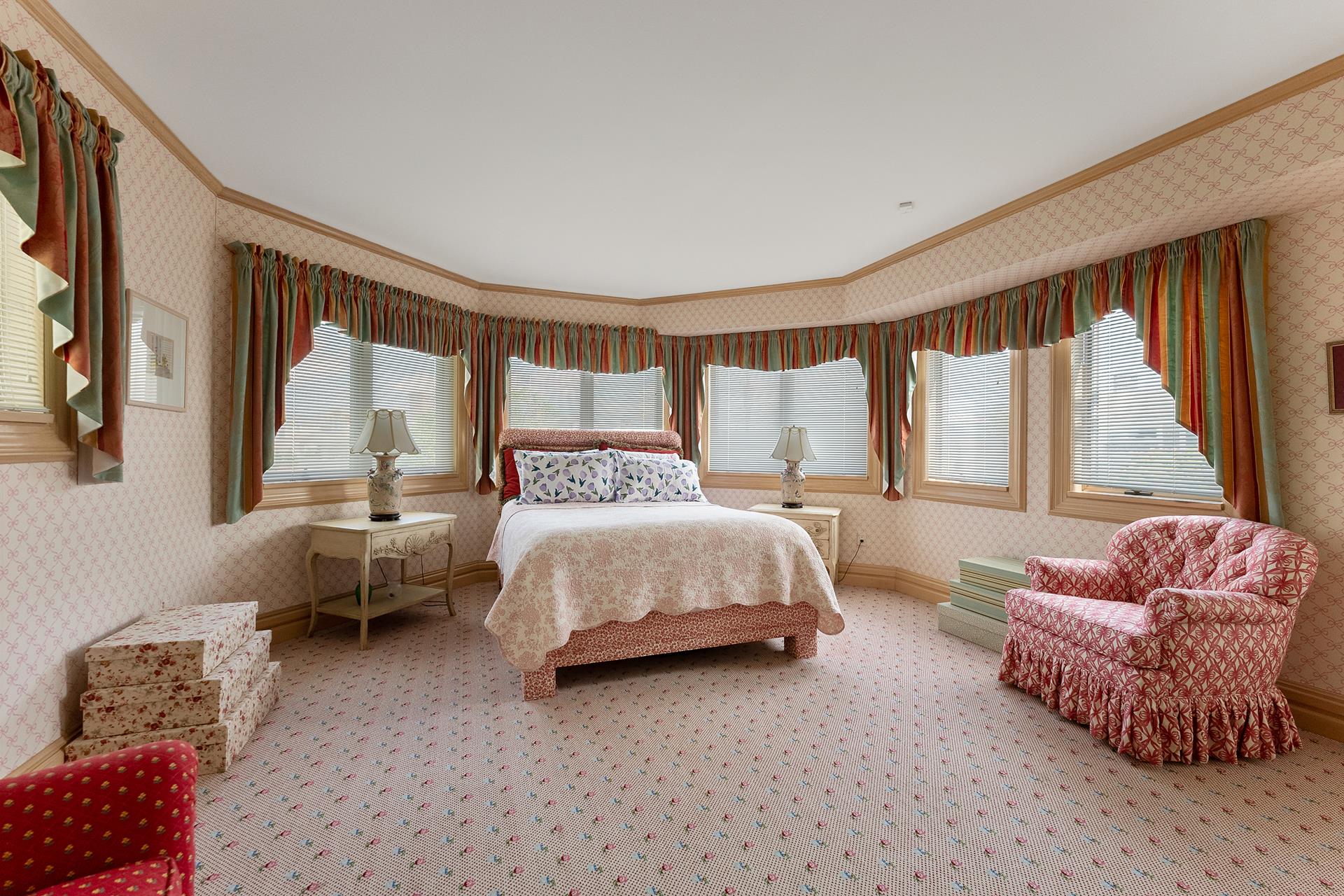 3945 First Avenue, Avalon (Beach Front)