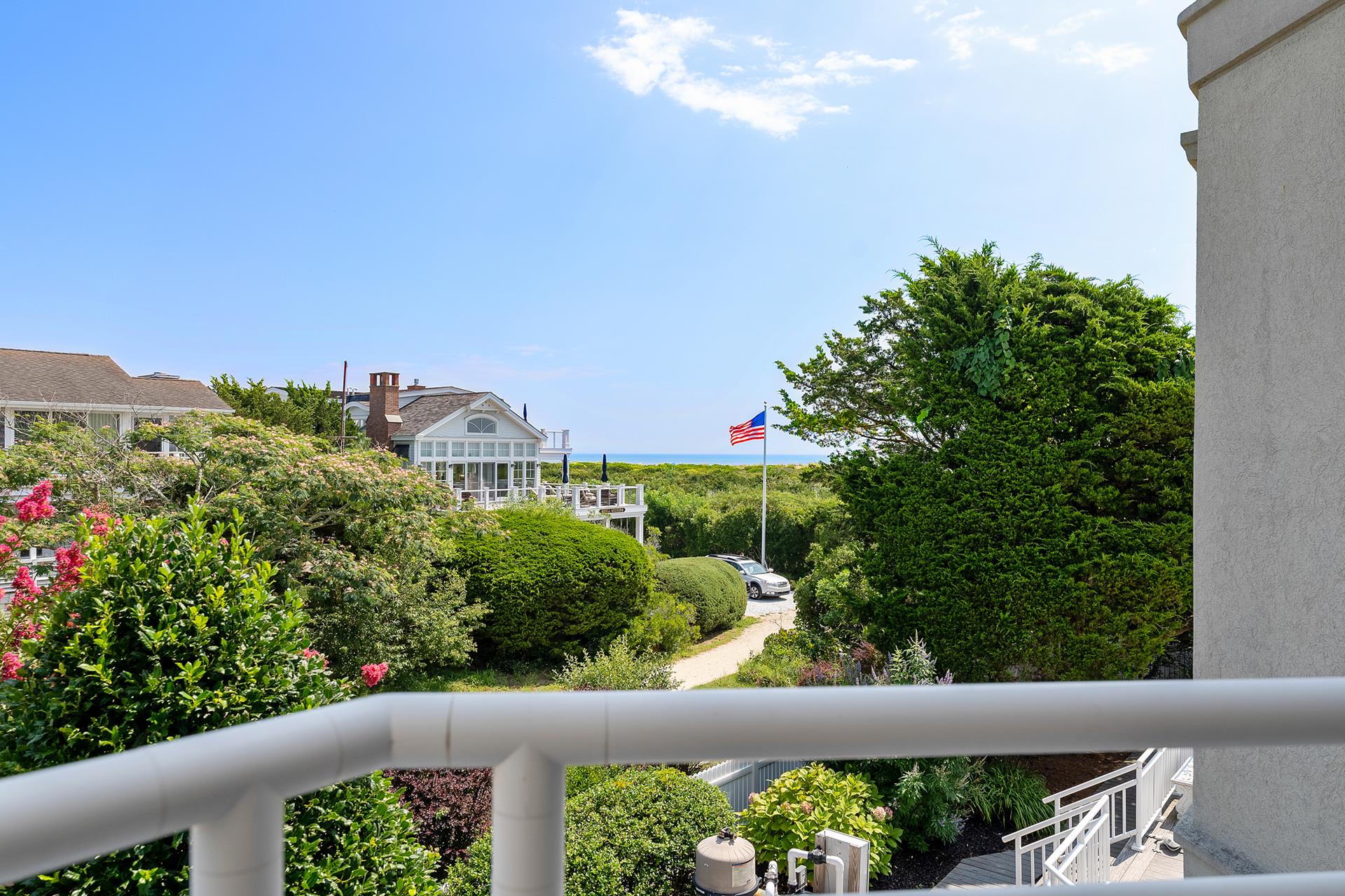 3945 First Avenue, Avalon (Beach Front)