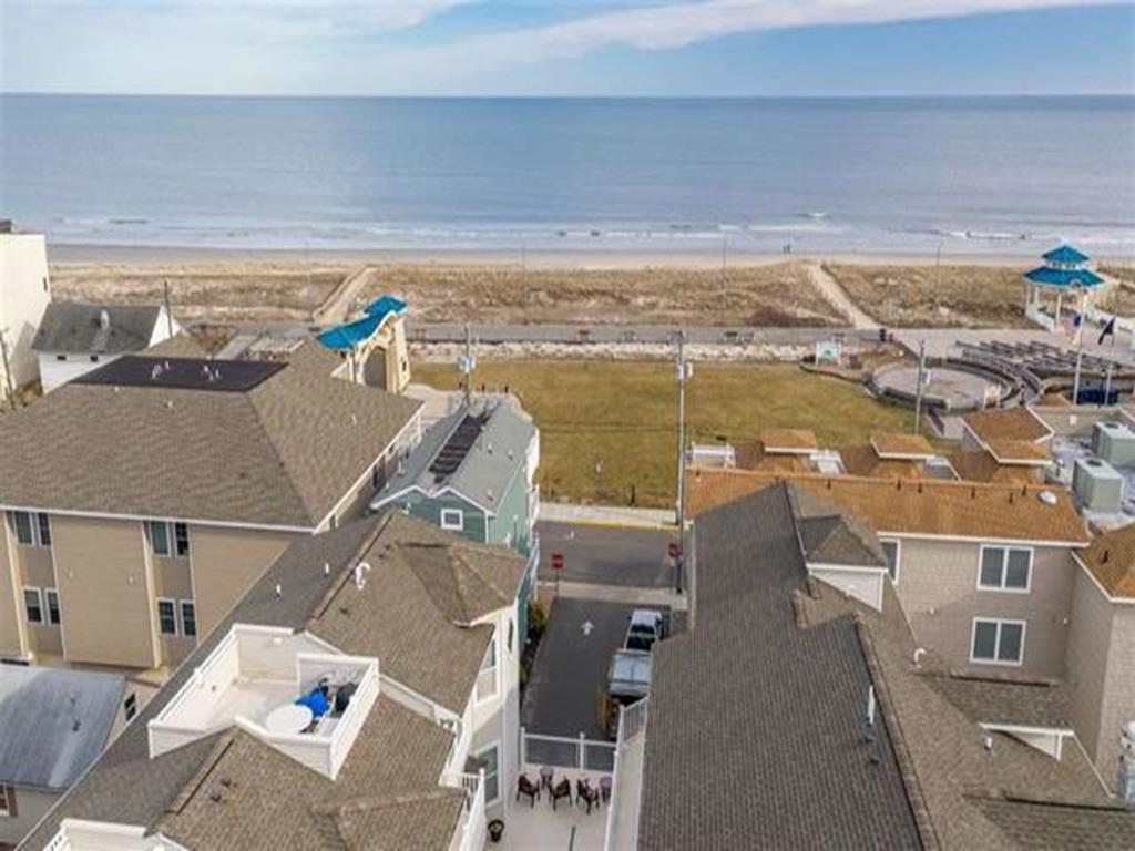 4009 Landis Avenue, Sea Isle City (Beach Block)