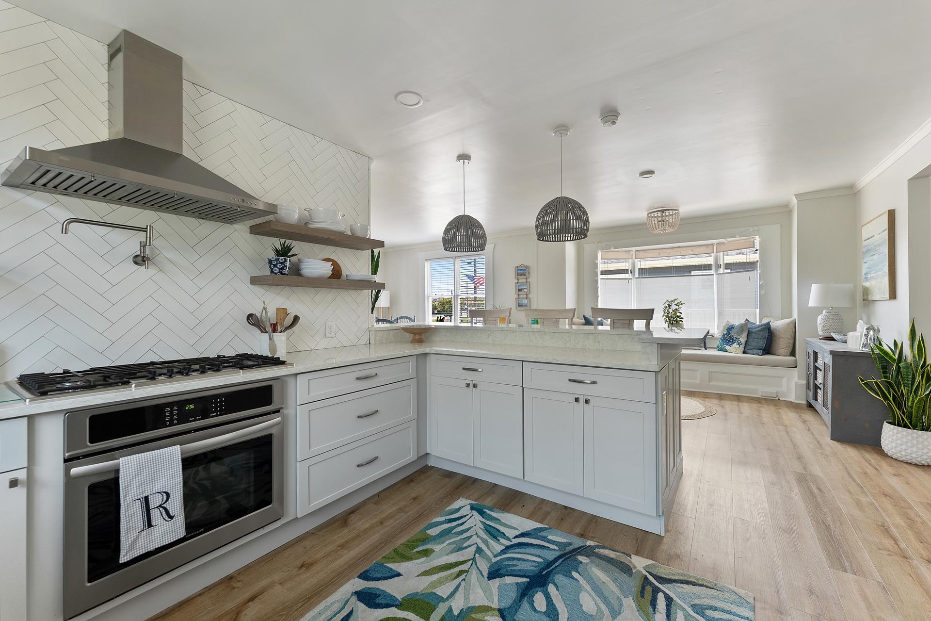 239 20th Street, Avalon (Center)