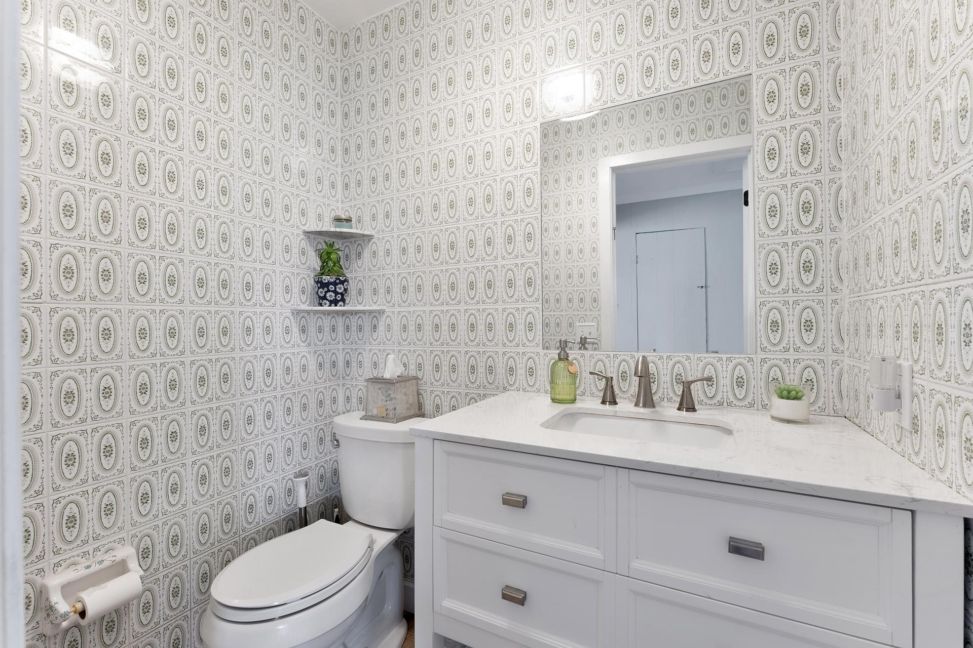 239 20th Street, Avalon (Center)