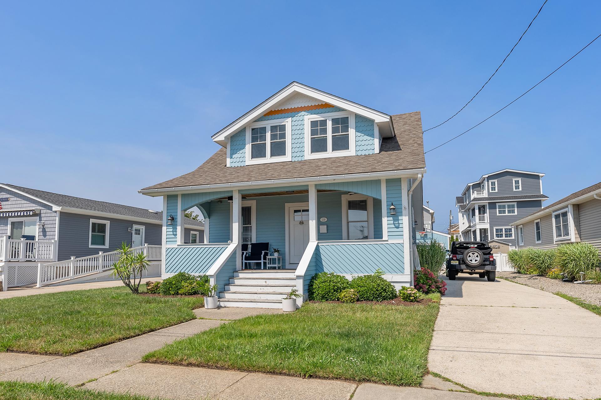 239 20th Street, Avalon (Center)