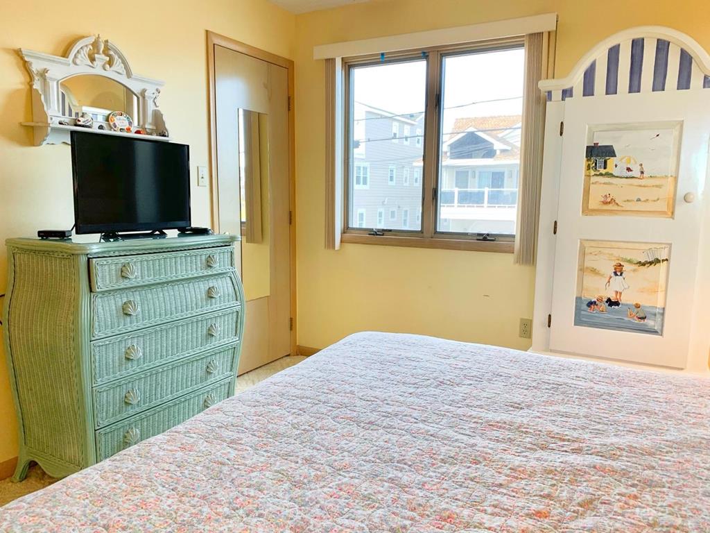 6905 Pleasure Avenue, Sea Isle City (Beach Front)