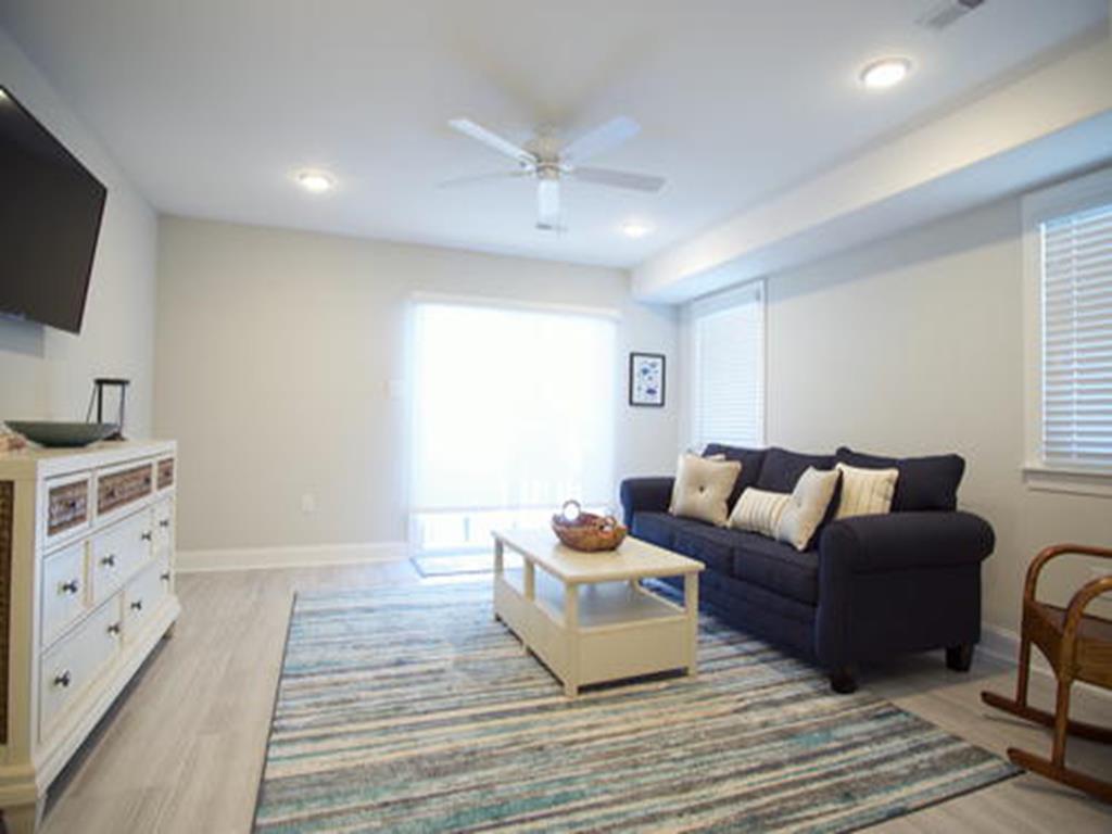 121 69th Street | Photo 4