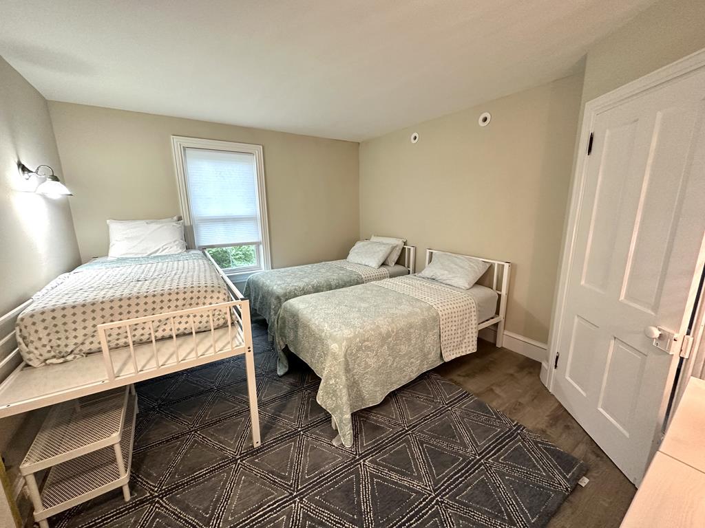 301 S Broadway! | Photo 16