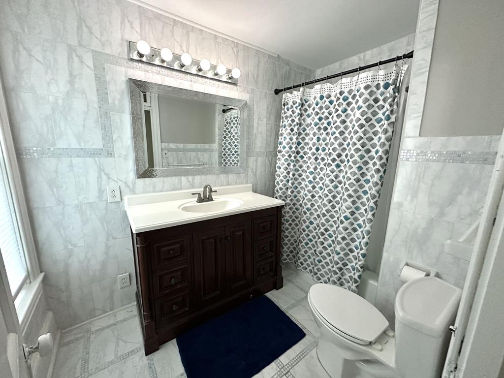 301 S Broadway! | Photo 17