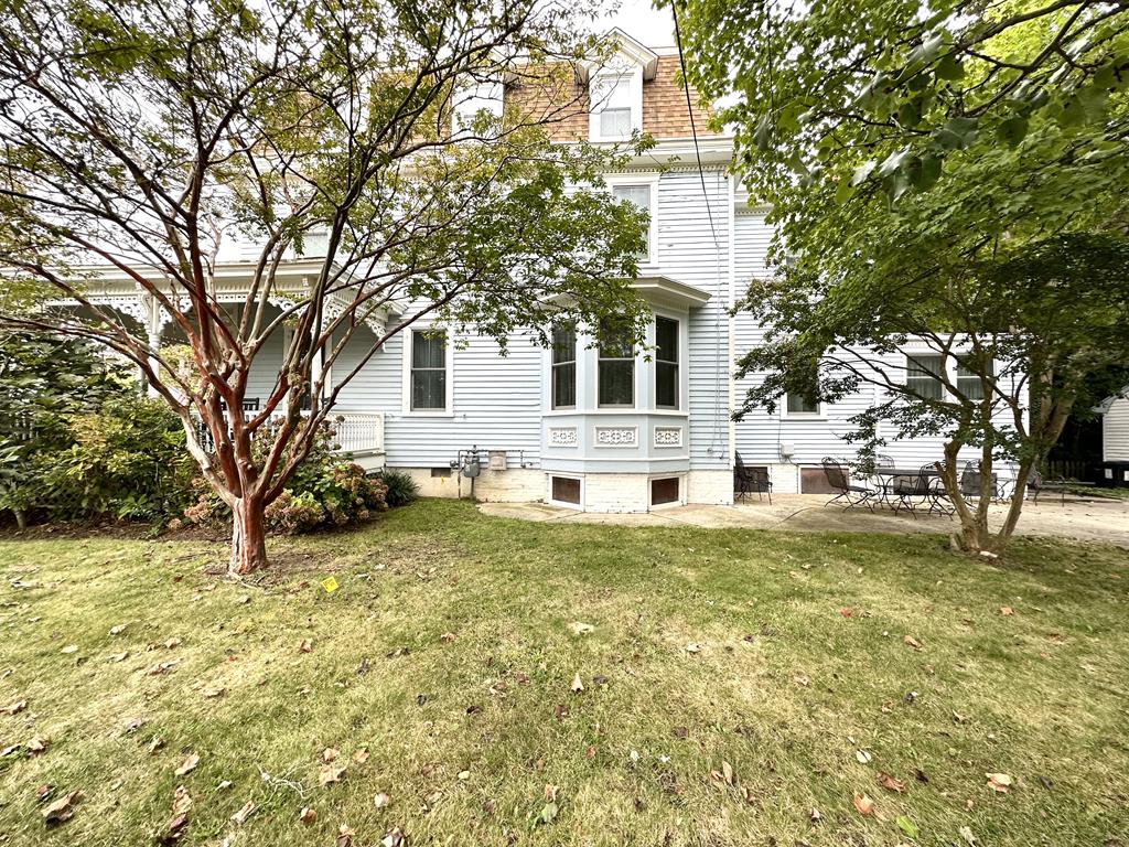 301 S Broadway! | Photo 30