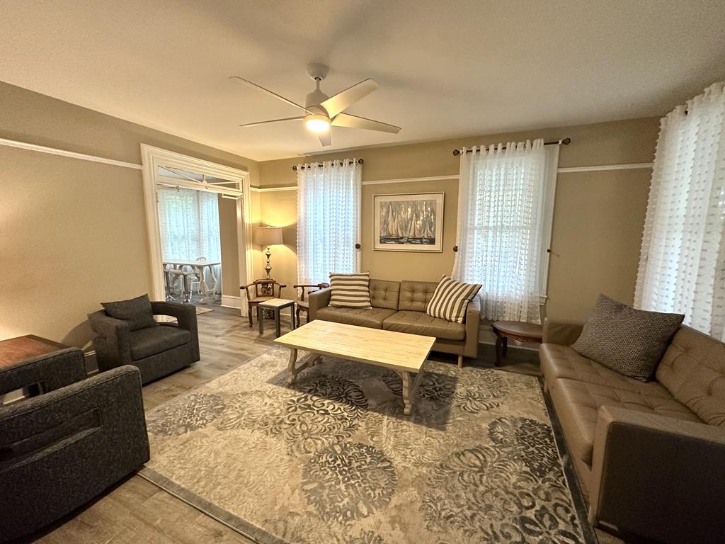 301 S Broadway! | Photo 7