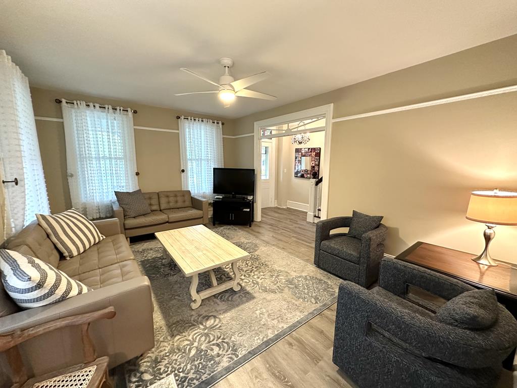 301 S Broadway! | Photo 8