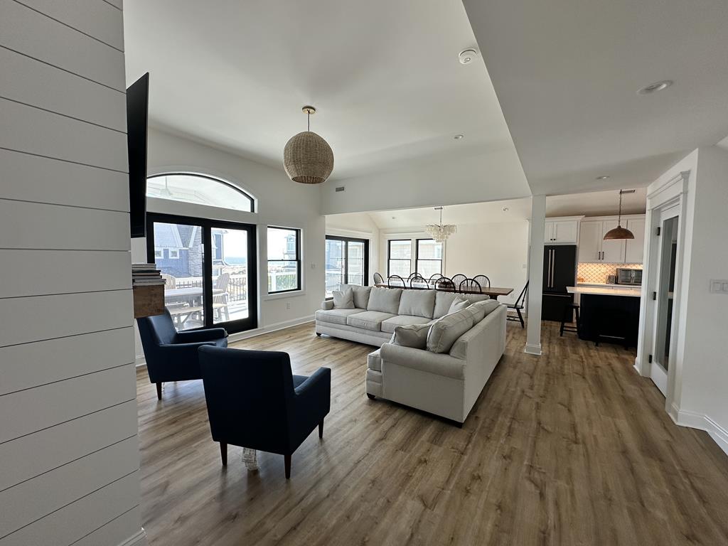 2111 Atlantic Avenue, Spray Beach (Ocean Block)