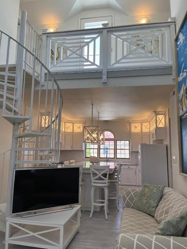 7922 Central Avenue | Photo 4