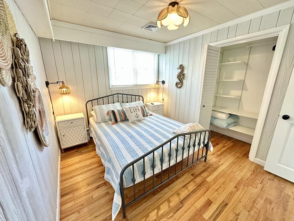 1061 Michgian - Heated Pool - Sleeps 12! | Photo 13