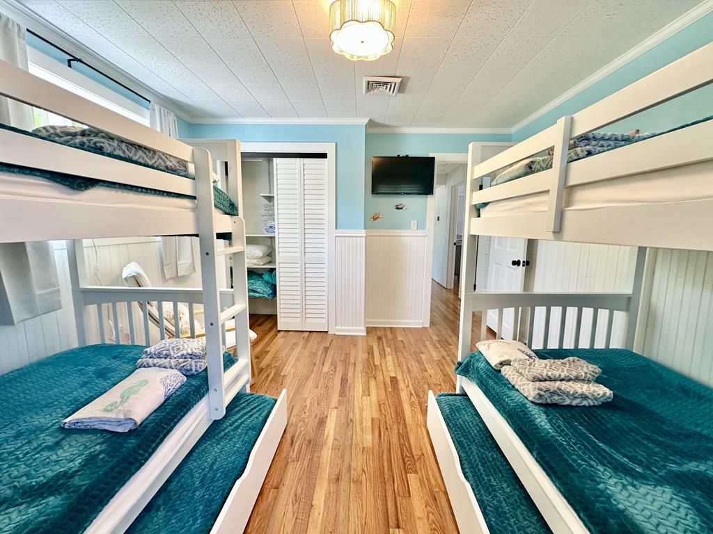 1061 Michgian - Heated Pool - Sleeps 12! | Photo 15