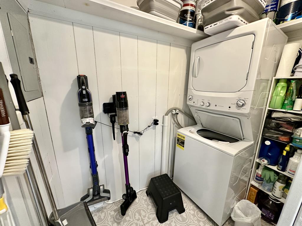 1061 Michgian - Heated Pool - Sleeps 12! | Photo 21