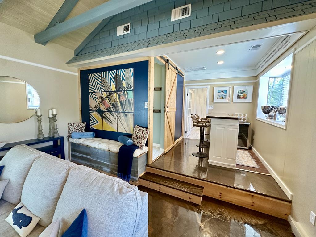 1061 Michgian - Heated Pool - Sleeps 12! | Photo 24