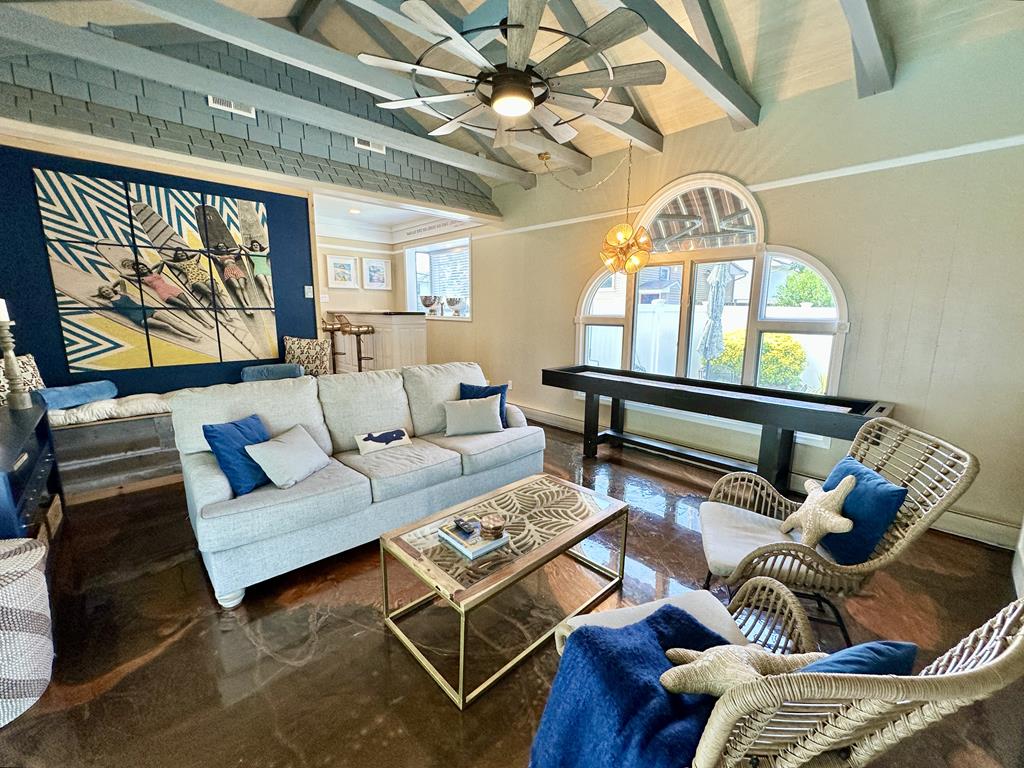 1061 Michgian - Heated Pool - Sleeps 12! | Photo 28