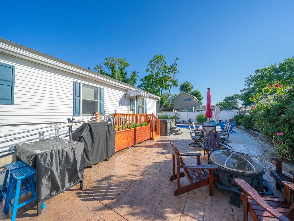 143 West Bates Avenue | Photo 4